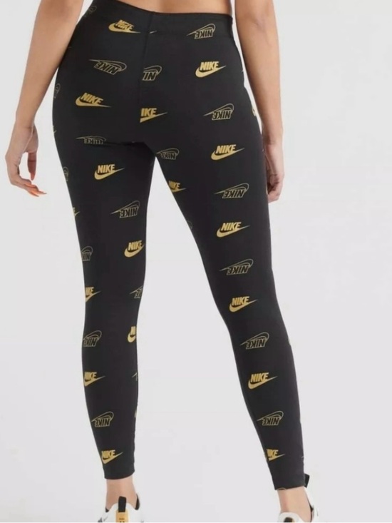 Nike Pants - Nike All Over Print Leggings